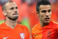 Sneijder temkinli, Van Persie iddialı