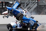 Indy 500de inanılmaz kaza!