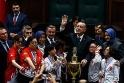 Down sendromlu çocuklardan Cumhurbaşkanı Erdoğana kupa
