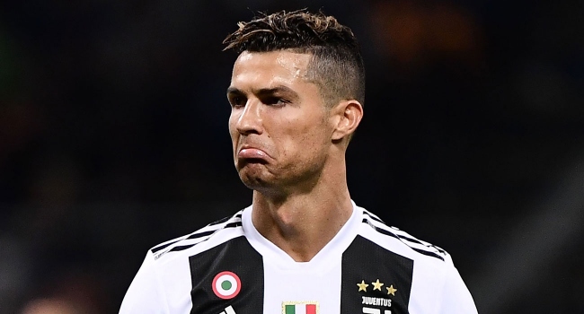 Ronaldo koronavirüse yakalandı Görseli