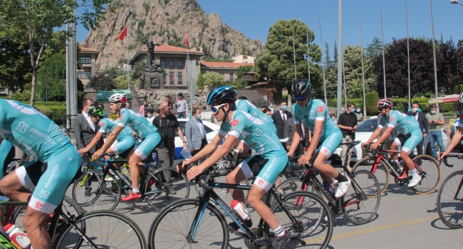 Omer Halisdemir 4 Ulusal Bisiklet Turu Suruyor Trt Spor Turkiye Nin Guncel Spor Haber Kaynagi