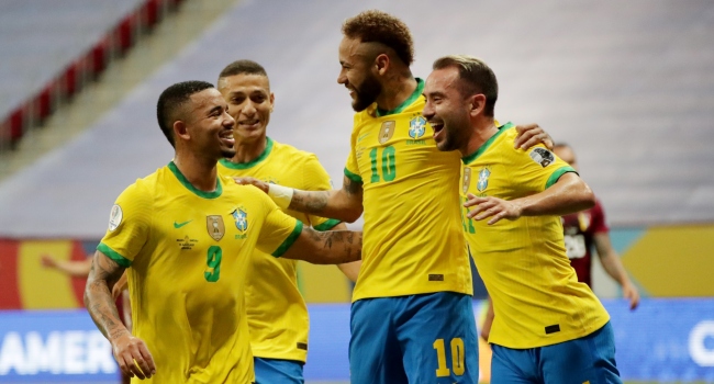 Brezilya, Copa Americayı 3 golle açtı