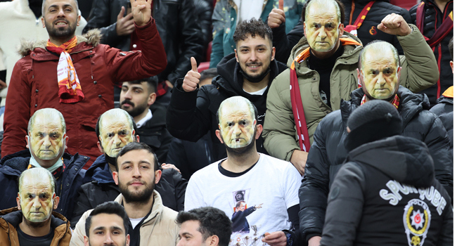 Galatasaray taraftarından protesto Görseli