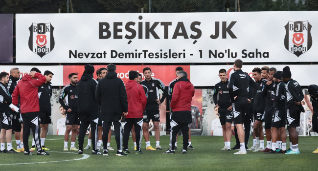 Beşiktaş&#039;ta ayrılık rüzgarları