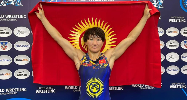 Kırgız Tınıbekova, ülke tarihe geçti