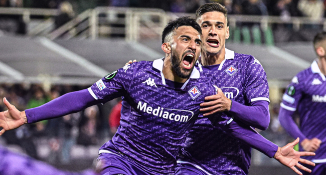 Fiorentina 2 golle tur biletini aldı