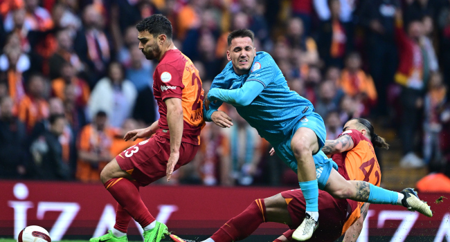 Galatasaray savunmada duvar ördü Görseli